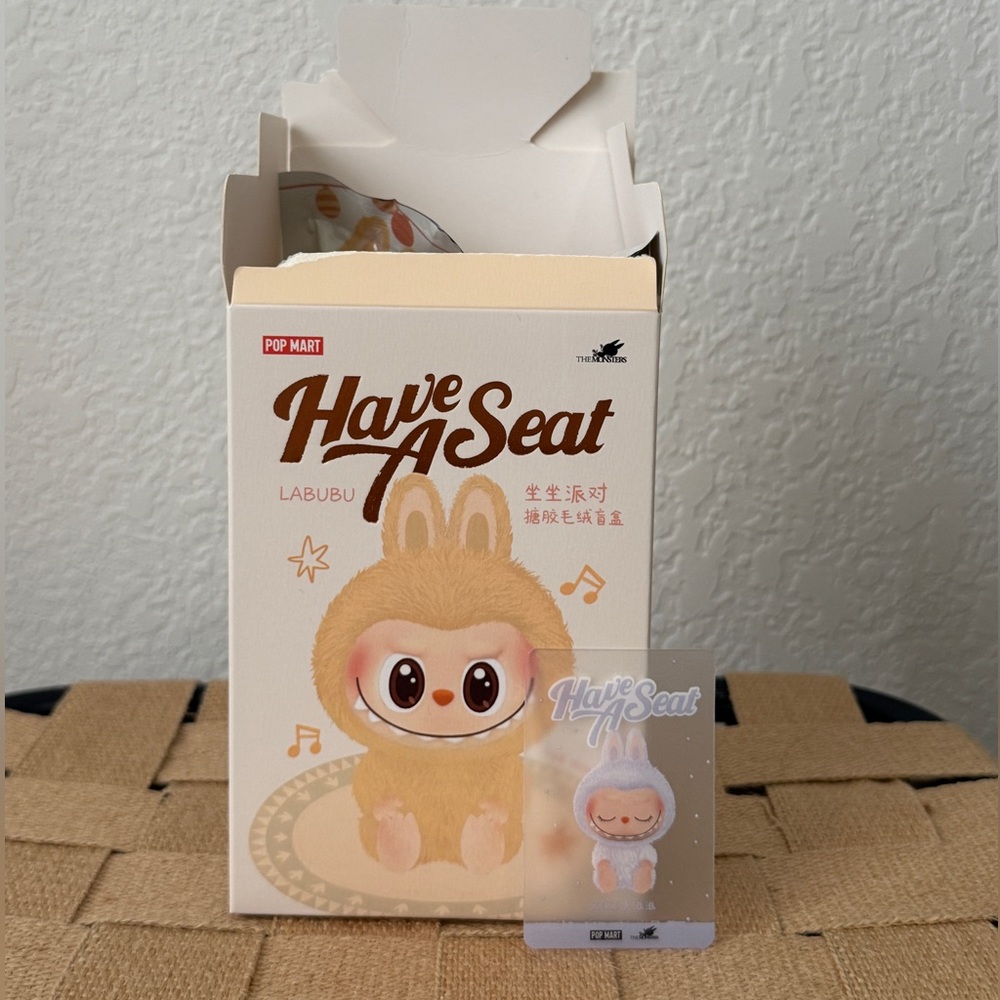 Have a Seat Labubu - Zizi (unopened)